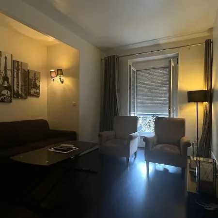 Luxe Near Champs Elysees