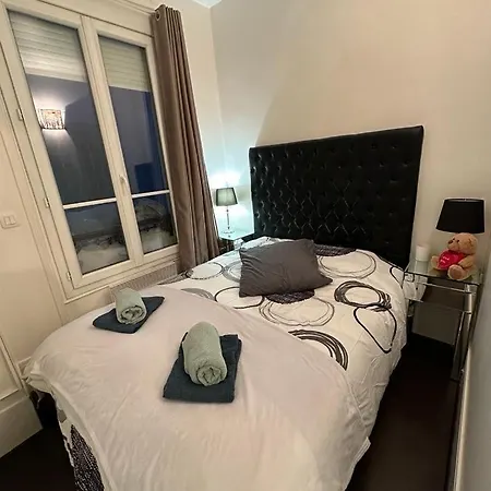 Apartment Luxe Near Champs Elysees *